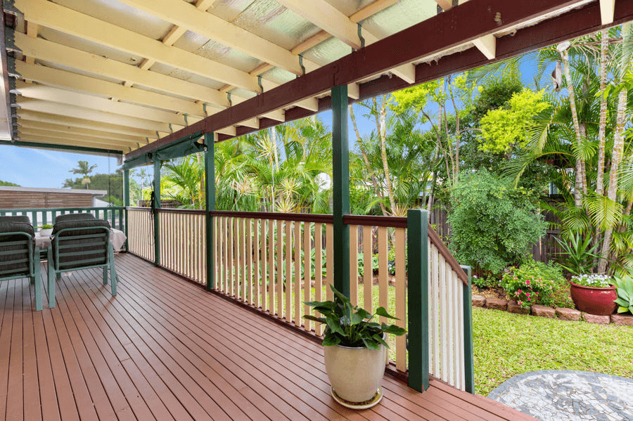 60  Anzac Road, CARINA HEIGHTS, QLD 4152