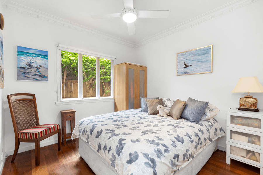 60  Anzac Road, CARINA HEIGHTS, QLD 4152