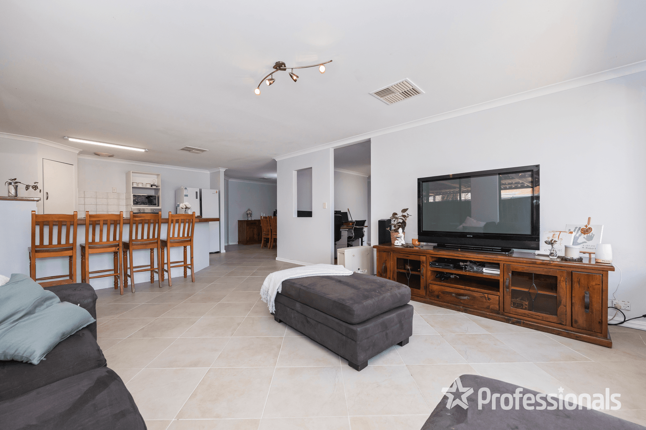 24 Santona Boulevard, ELLENBROOK, WA 6069