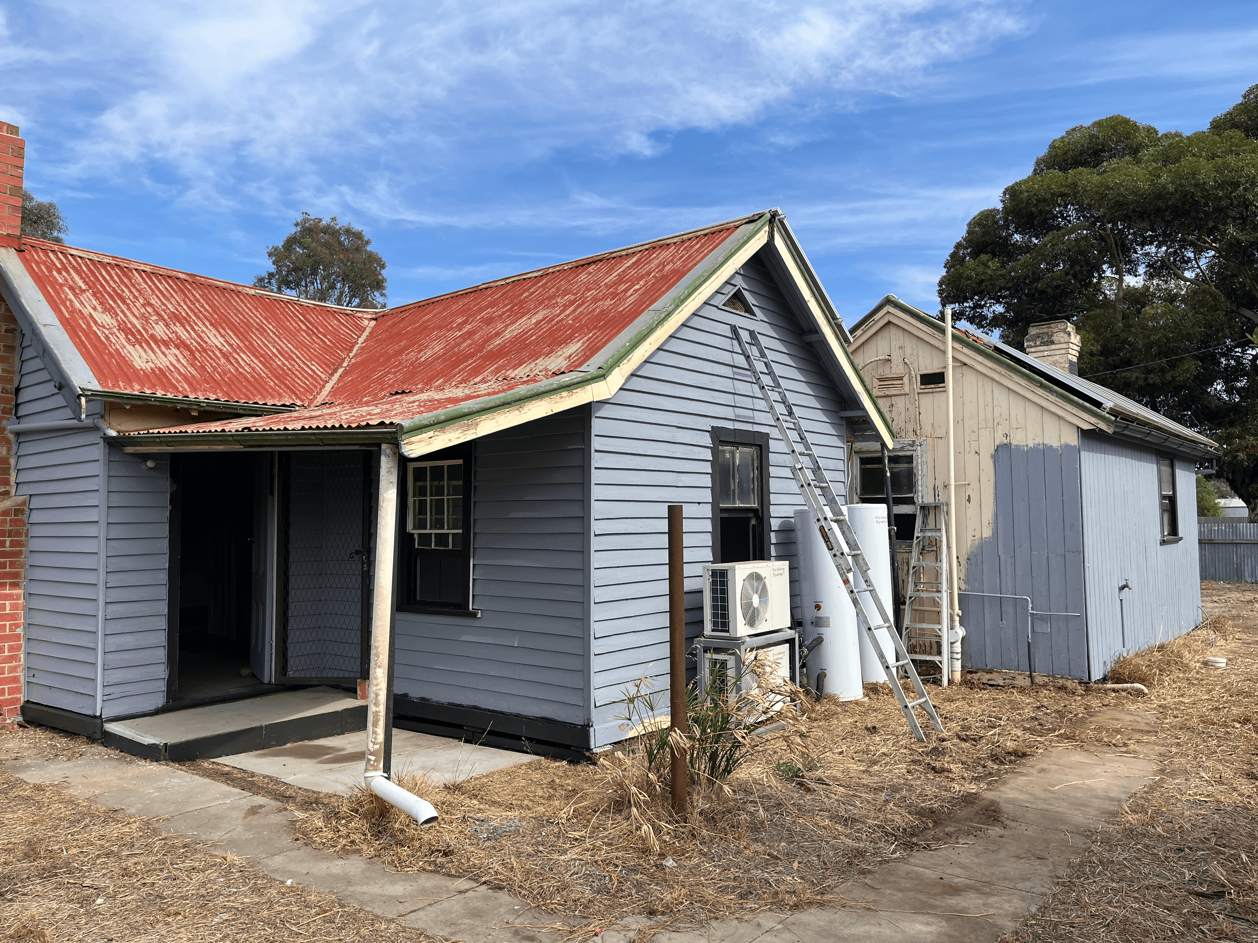 11 MOLYNEAUX STREET, WARRACKNABEAL, VIC 3393