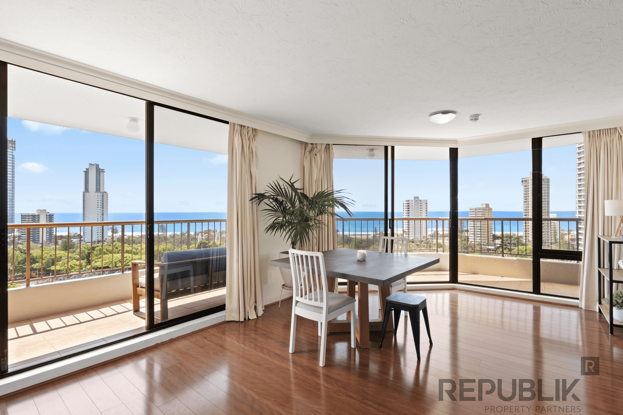 77/5 Admiralty Drive, SURFERS PARADISE, QLD 4217