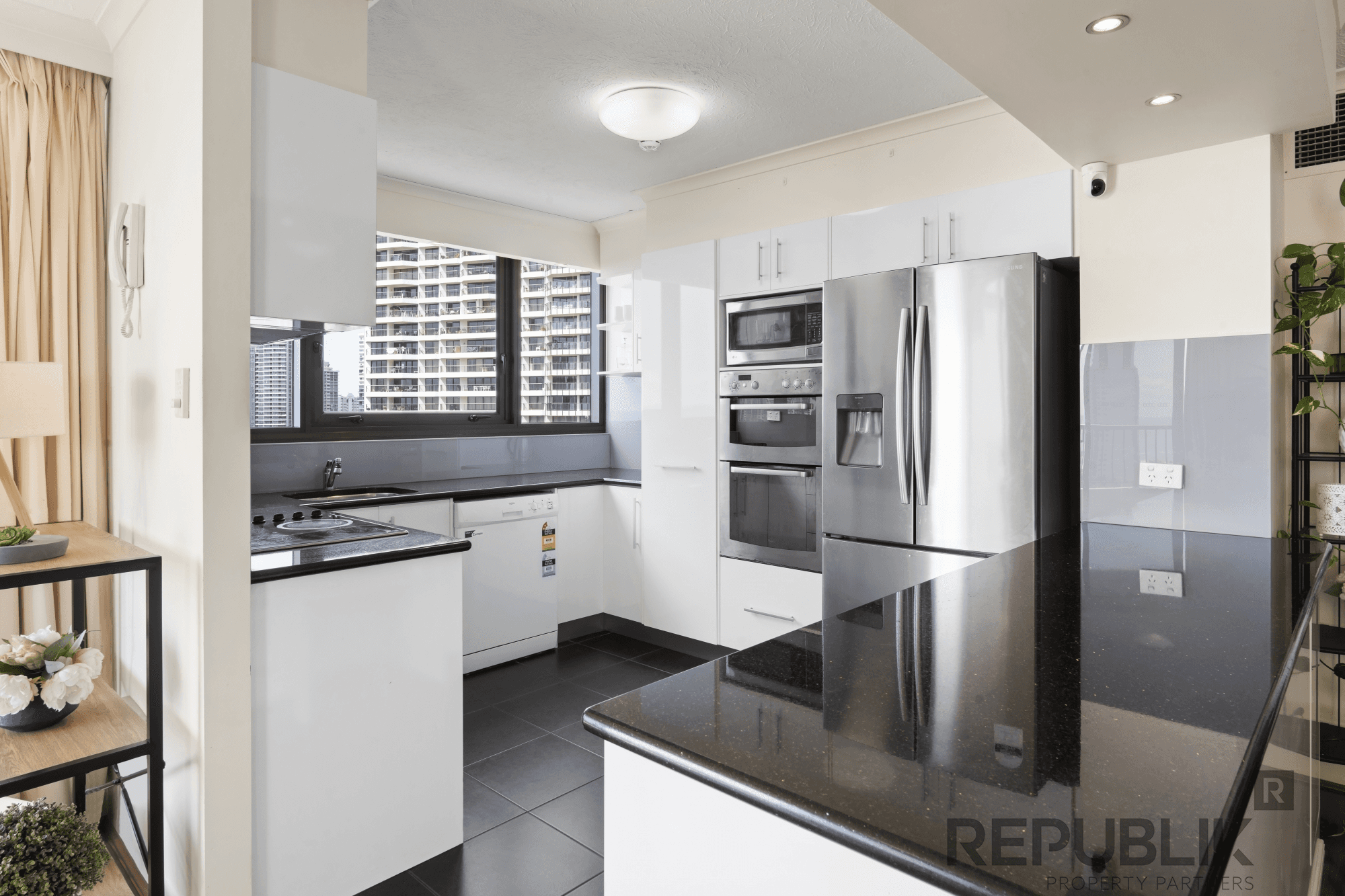 77/5 Admiralty Drive, SURFERS PARADISE, QLD 4217