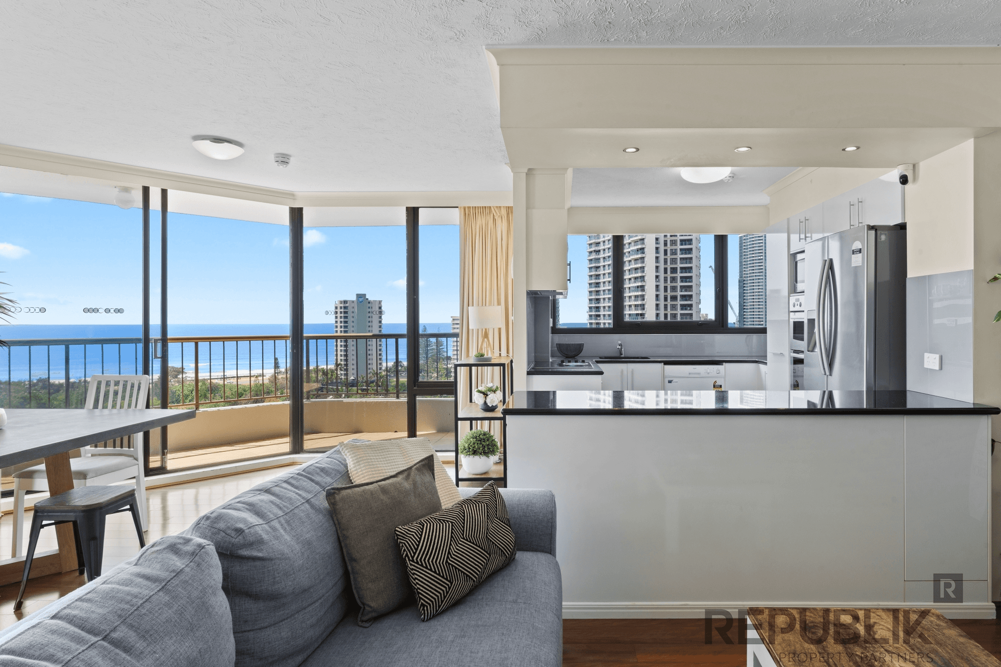 77/5 Admiralty Drive, SURFERS PARADISE, QLD 4217