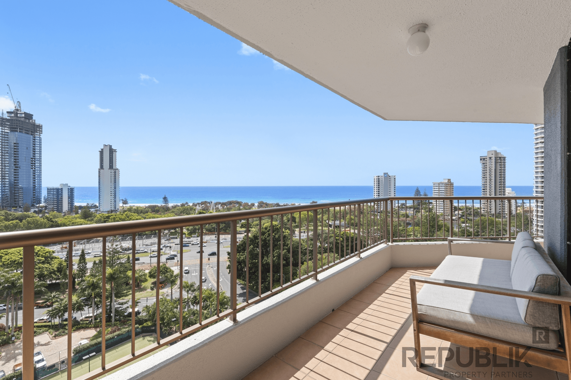 77/5 Admiralty Drive, SURFERS PARADISE, QLD 4217