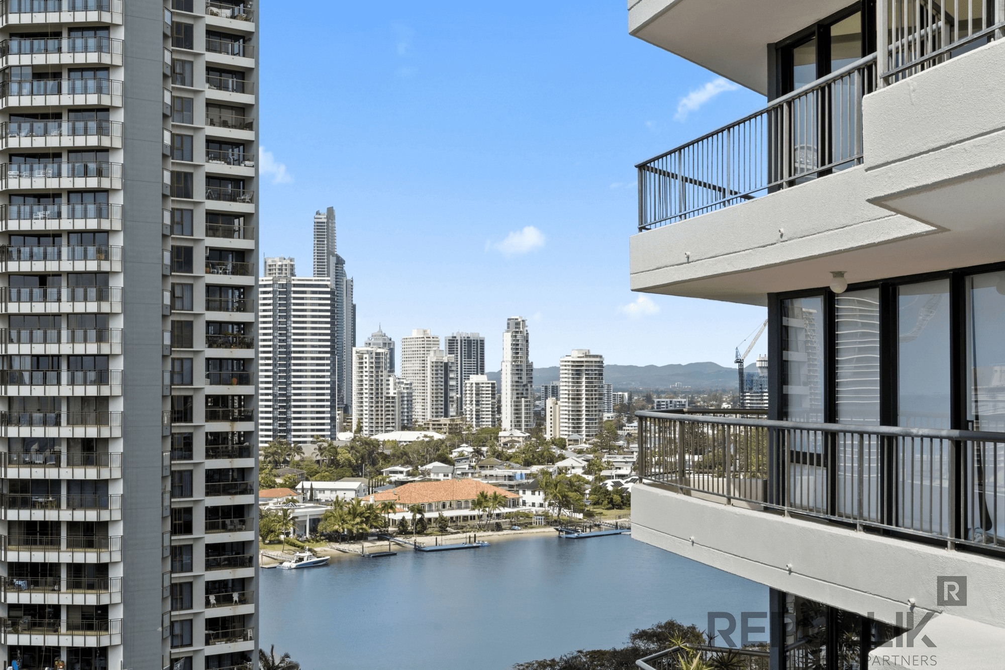 77/5 Admiralty Drive, SURFERS PARADISE, QLD 4217