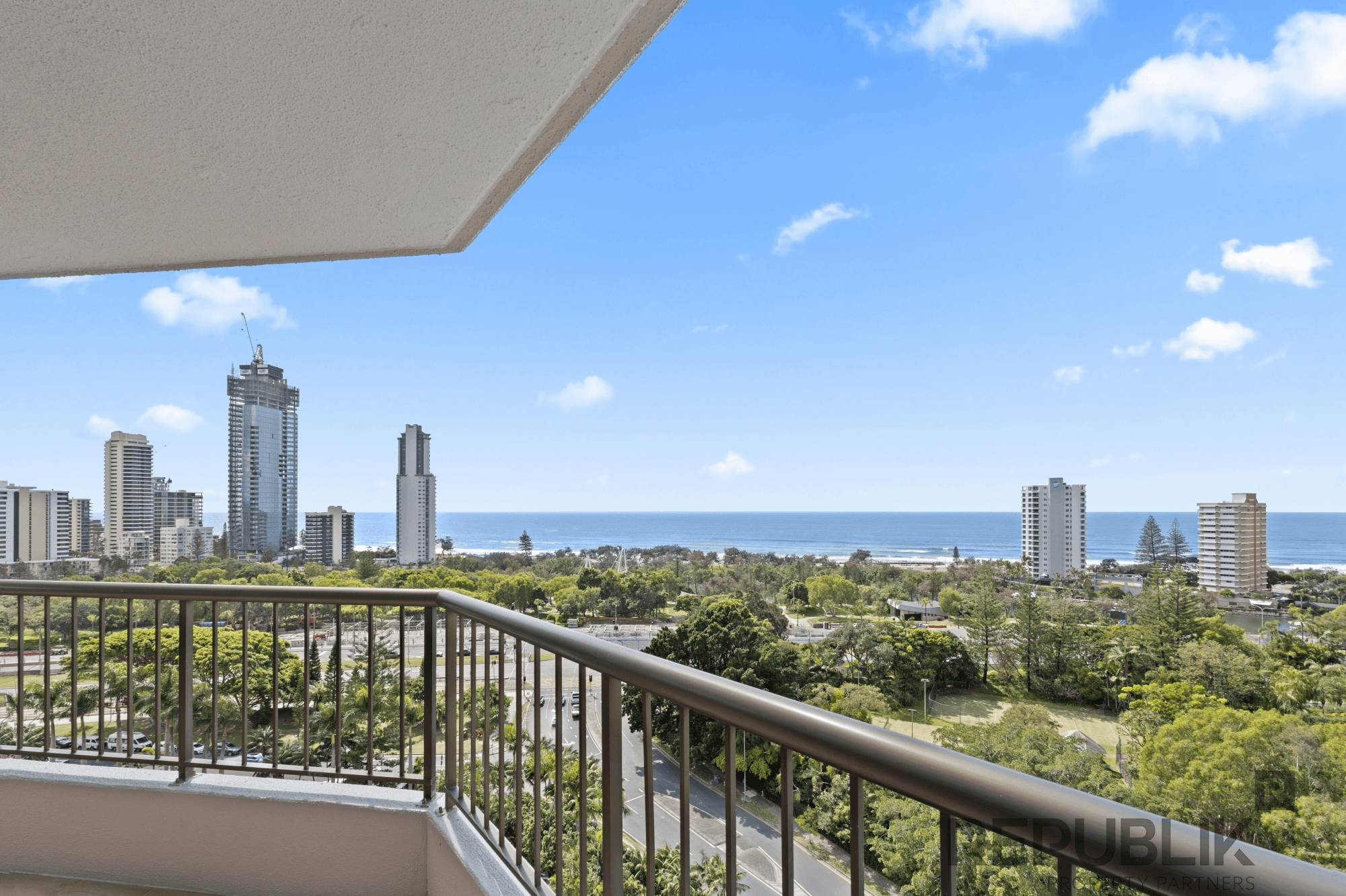 77/5 Admiralty Drive, SURFERS PARADISE, QLD 4217