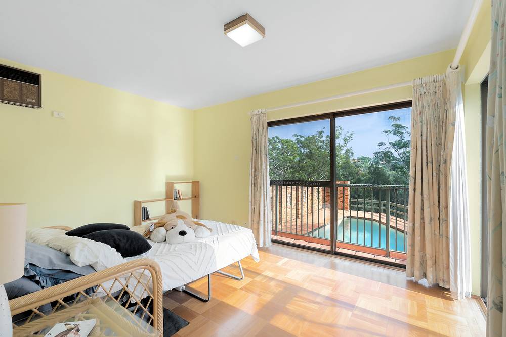 842 Henry Lawson Drive, Picnic Point, NSW 2213