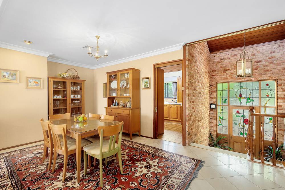 842 Henry Lawson Drive, Picnic Point, NSW 2213