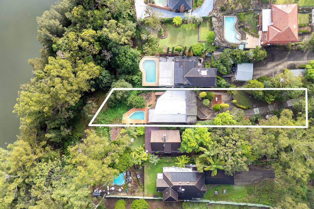842 Henry Lawson Drive, Picnic Point, NSW 2213