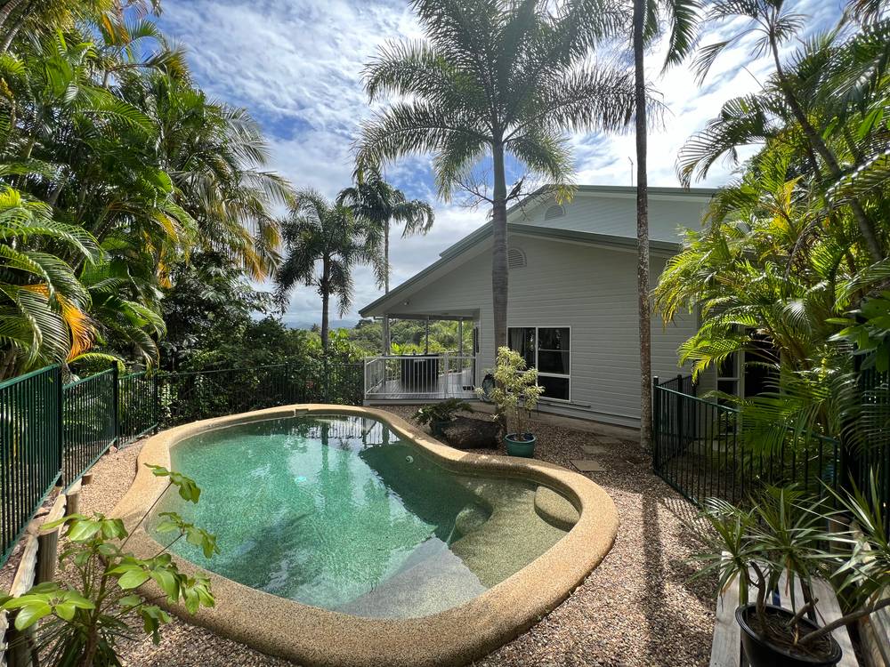 2 Flinders Street, COOKTOWN, QLD 4895