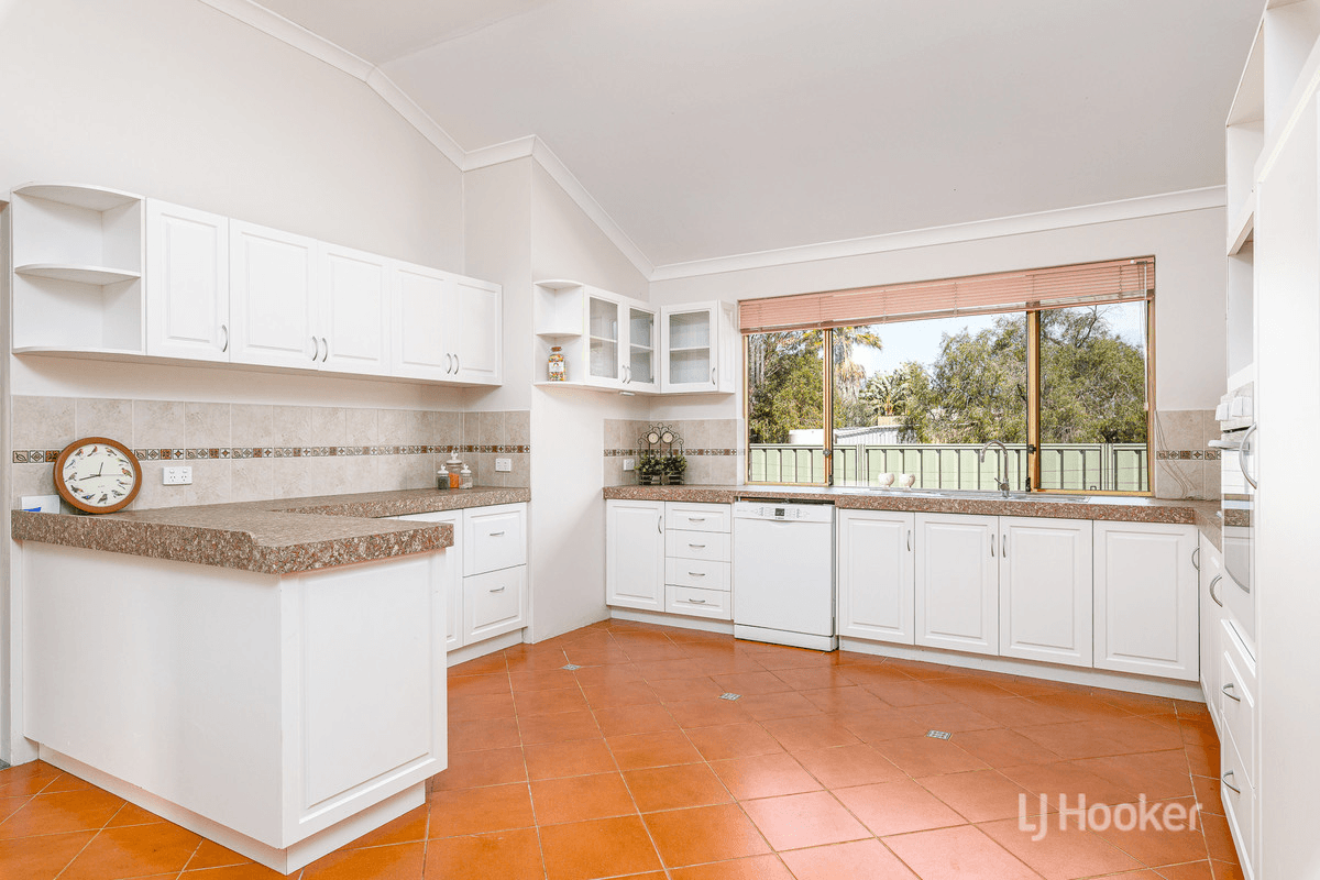 24 West Road, Capel, WA 6271