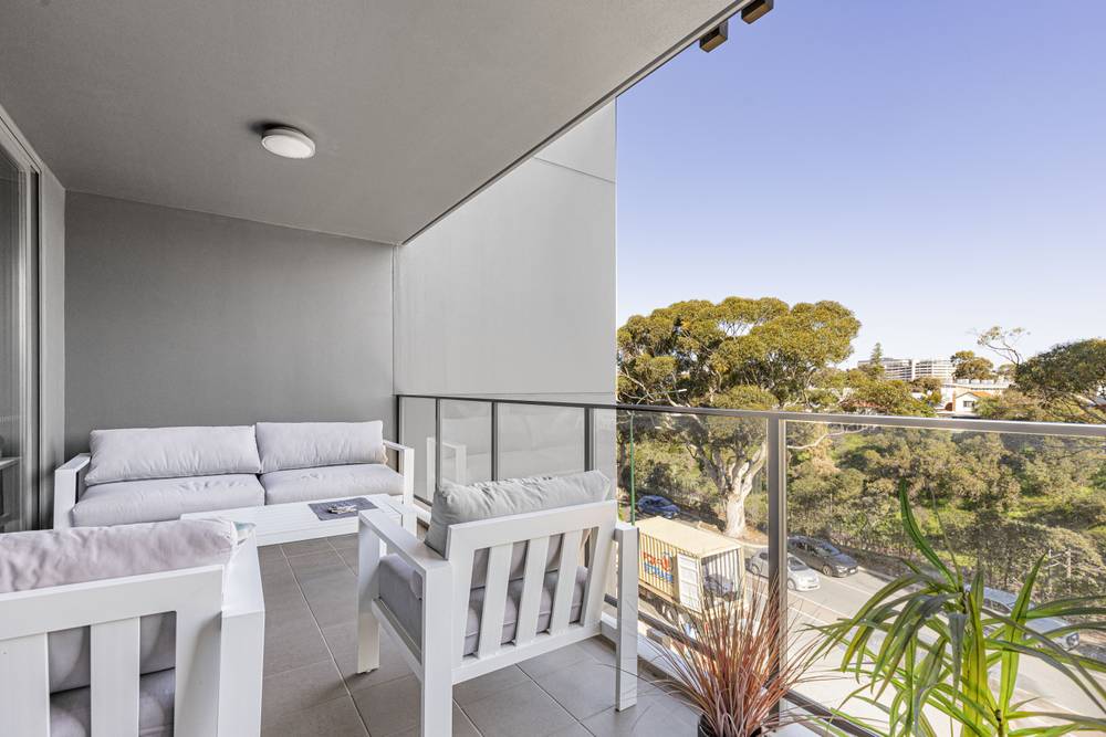 19/172 Railway Parade, West Leederville, WA 6007