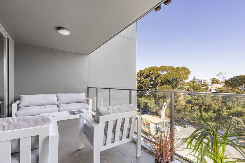 19/172 Railway Parade, West Leederville, WA 6007