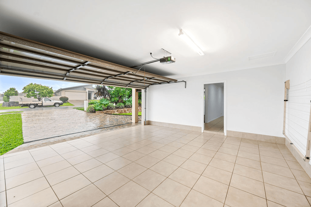 35 Jannina Drive, ATHERTON, QLD 4883
