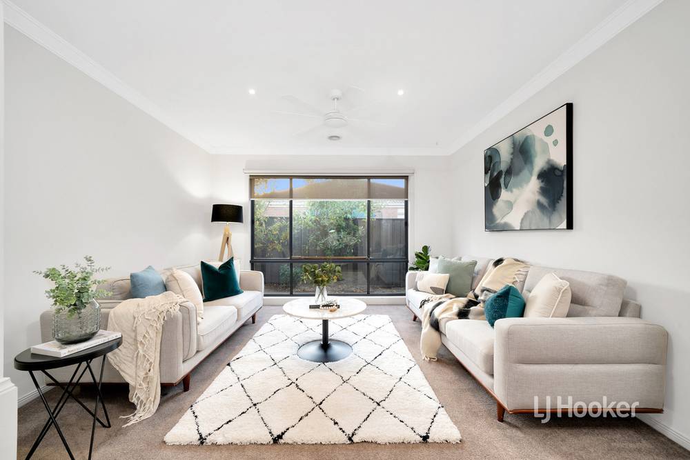 11 Cowan Parkway, POINT COOK, VIC 3030