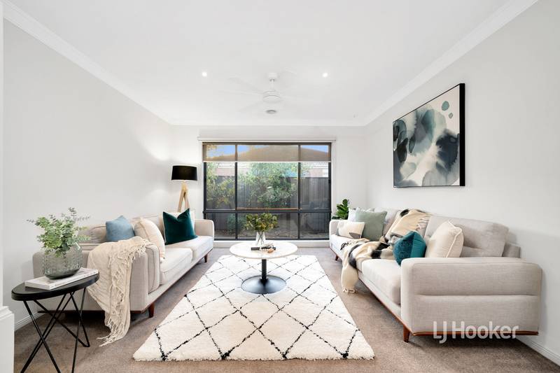 11 Cowan Parkway, POINT COOK, VIC 3030