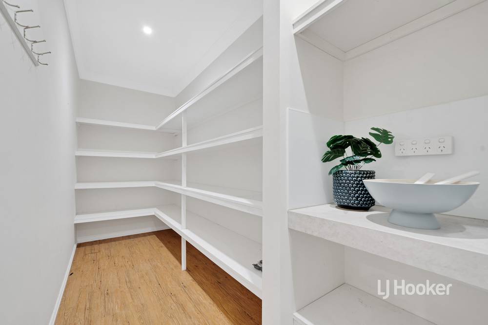 11 Cowan Parkway, POINT COOK, VIC 3030