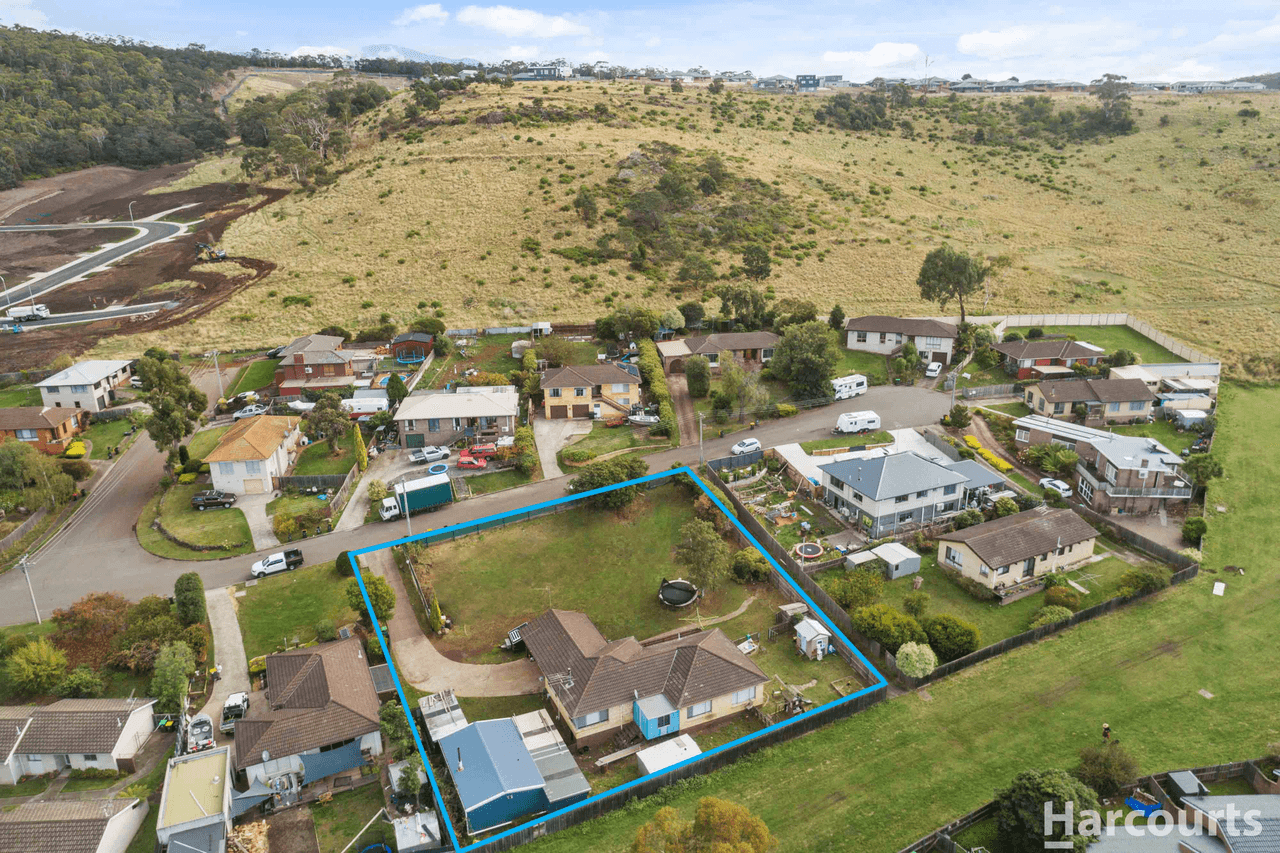 11 Vicary Place, ROKEBY, TAS 7019