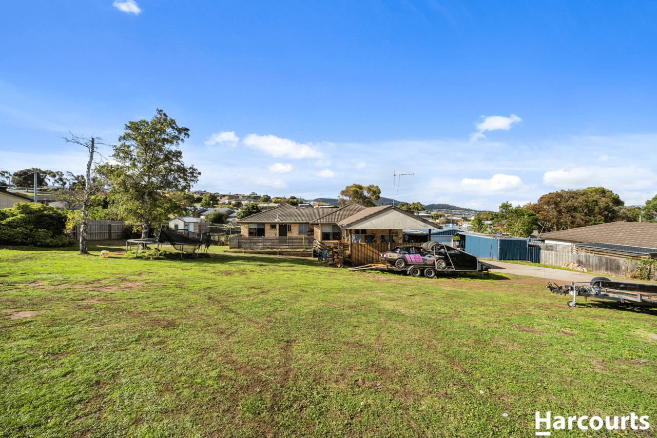 11 Vicary Place, ROKEBY, TAS 7019