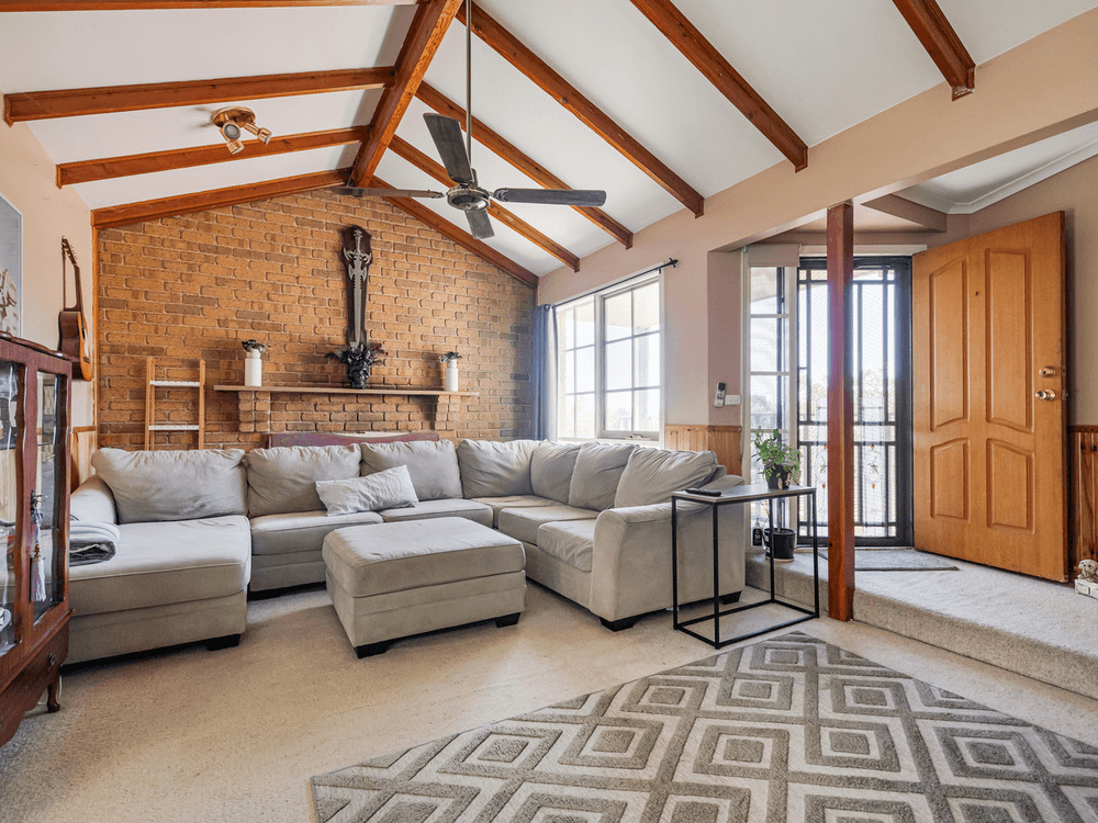 16 McLeod Drive, Darley, VIC 3340