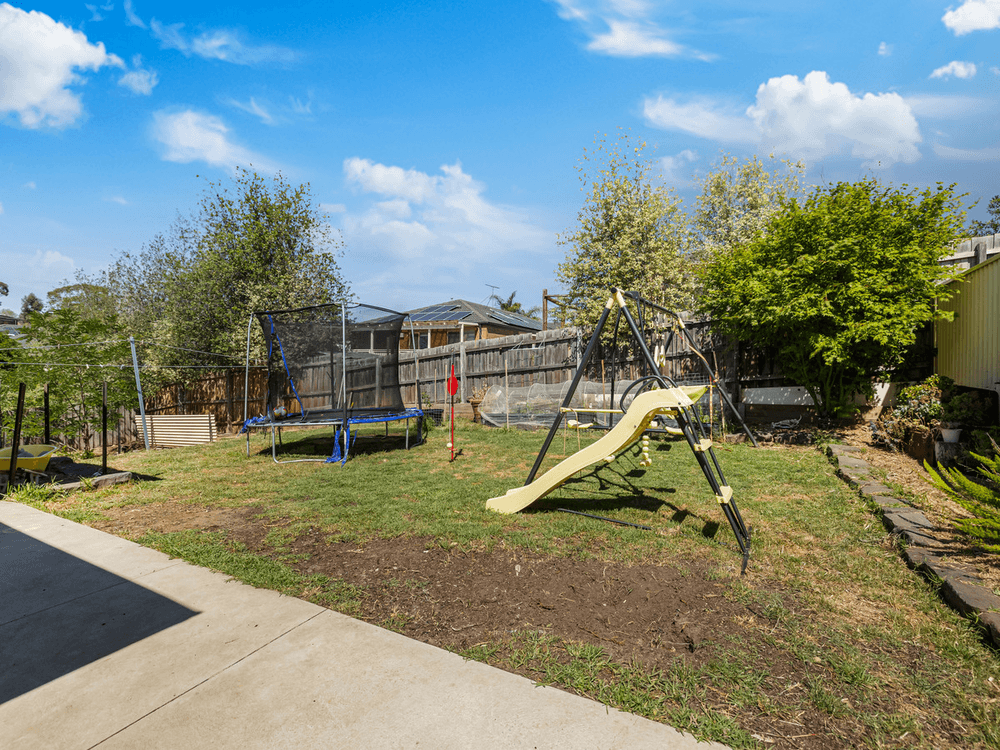 16 McLeod Drive, Darley, VIC 3340