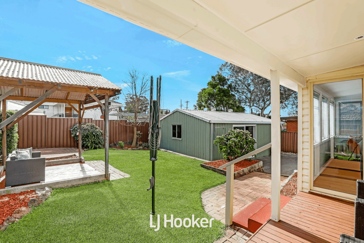 14 Valencia Crescent, TOONGABBIE, NSW 2146