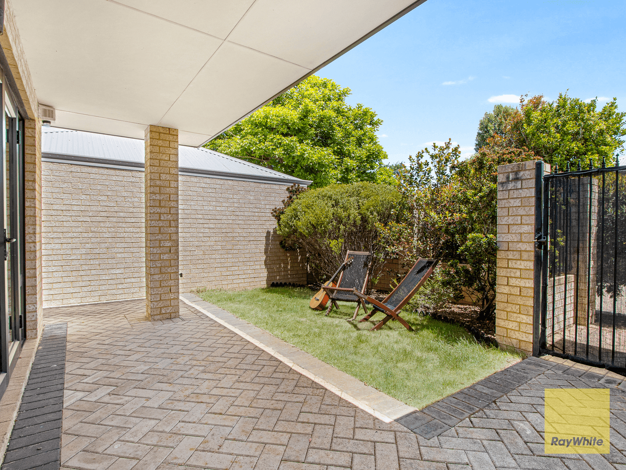 5/6 Valley Road, HALLS HEAD, WA 6210