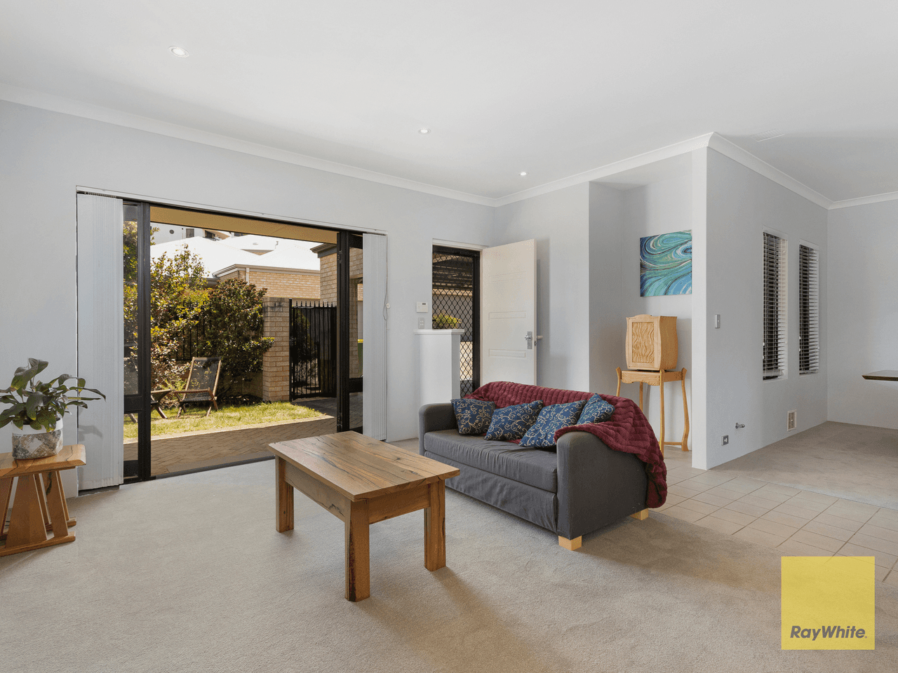 5/6 Valley Road, HALLS HEAD, WA 6210