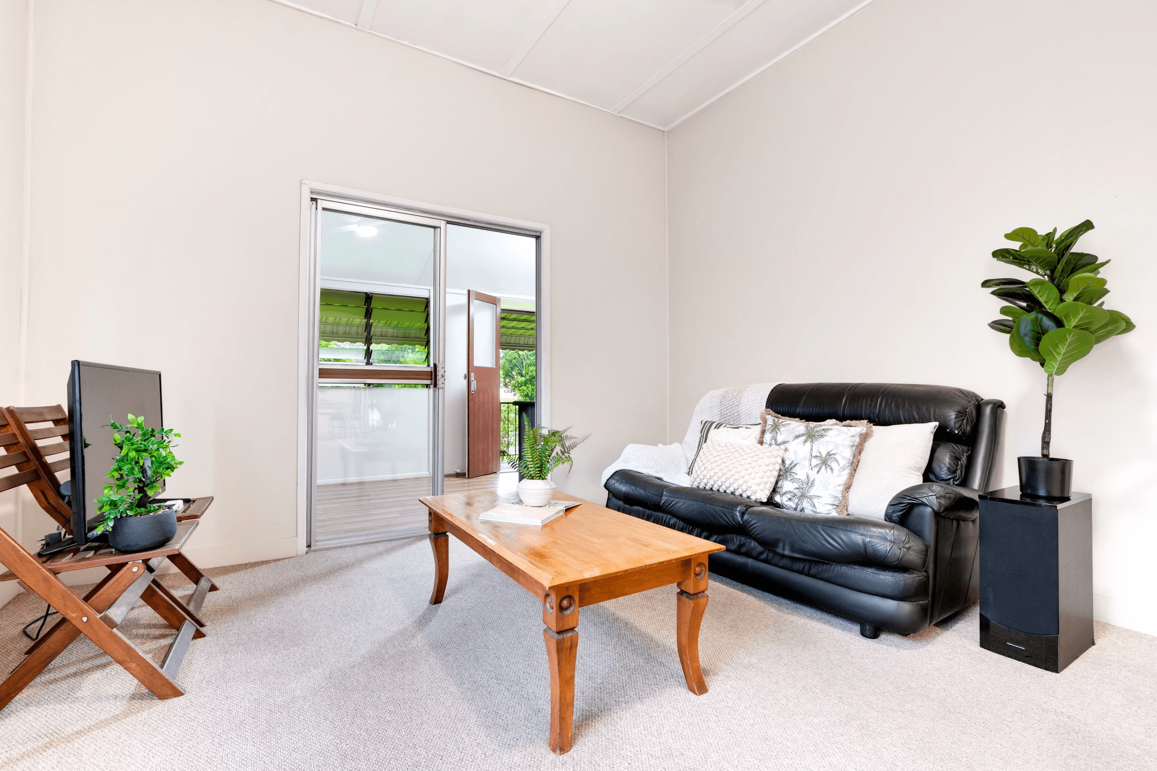 19 Old Logan Road, GAILES, QLD 4300