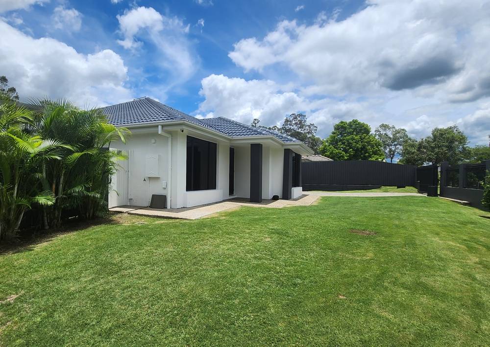 12 McGrath Court, MOGGILL, QLD 4070