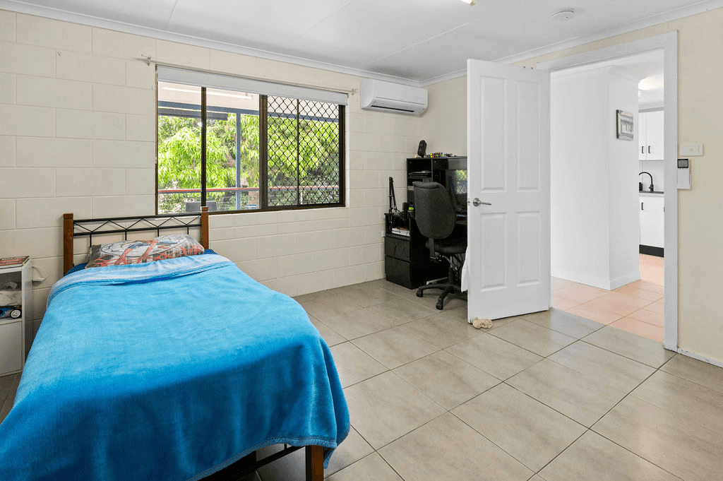 11 Tower Avenue, ATHERTON, QLD 4883