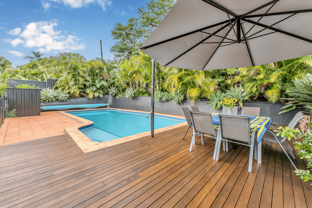 52 Albert Street, HOLLAND PARK WEST, QLD 4121