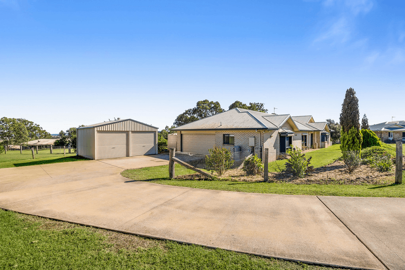 4 Roseburn Court, TORRINGTON, QLD 4350