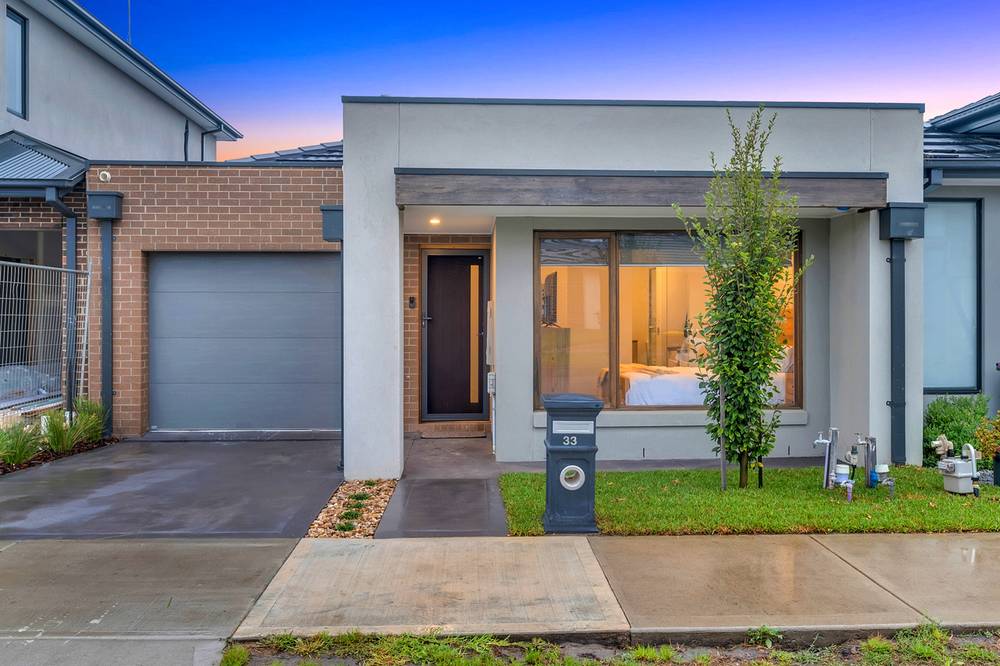 33 Devizes Drive, WOLLERT, VIC 3750