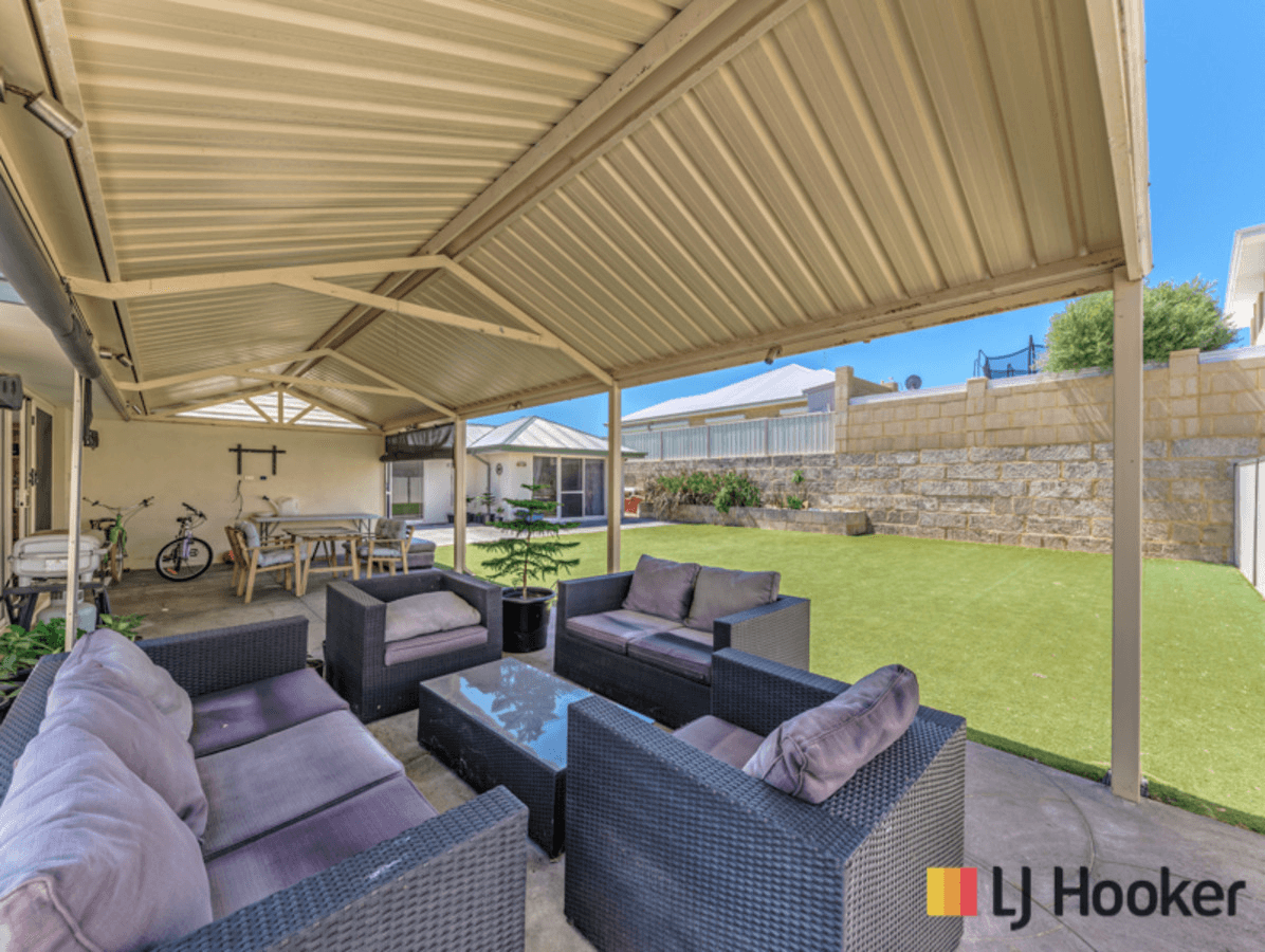 11 Dottyback Bend, YANCHEP, WA 6035