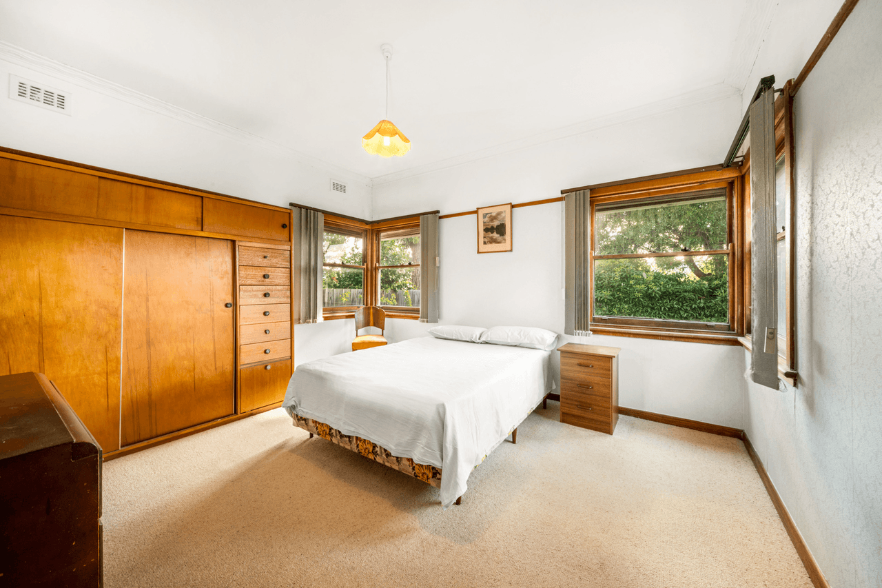 15 Turkeith Avenue, Herne Hill, VIC 3218