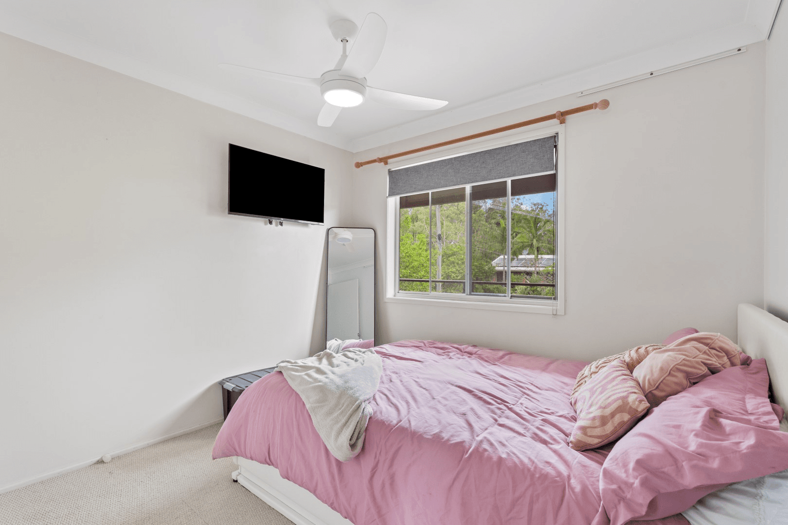 4 Gill Court, BUNDAMBA, QLD 4304