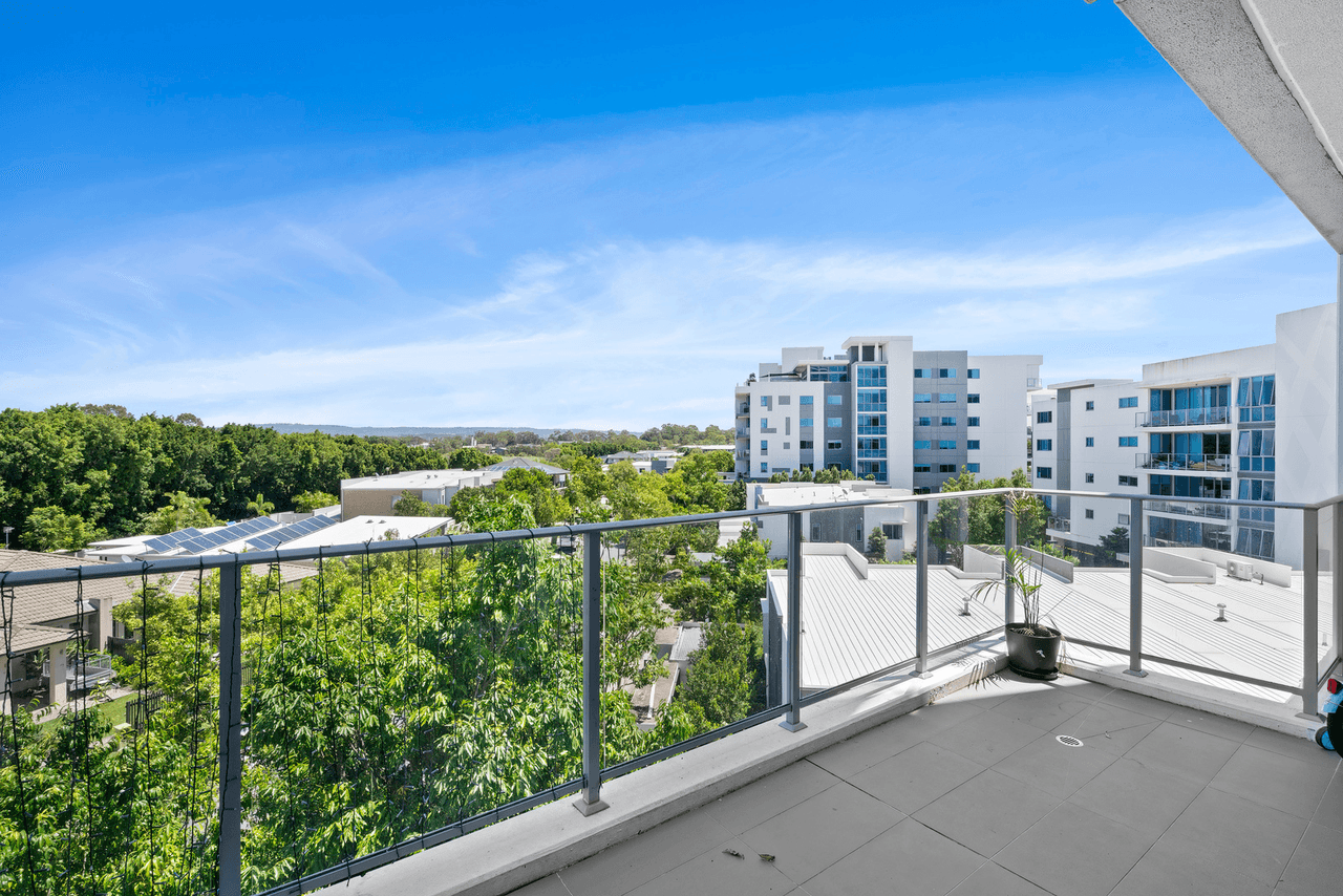 103/43 Harbour Town Drive, BIGGERA WATERS, QLD 4216