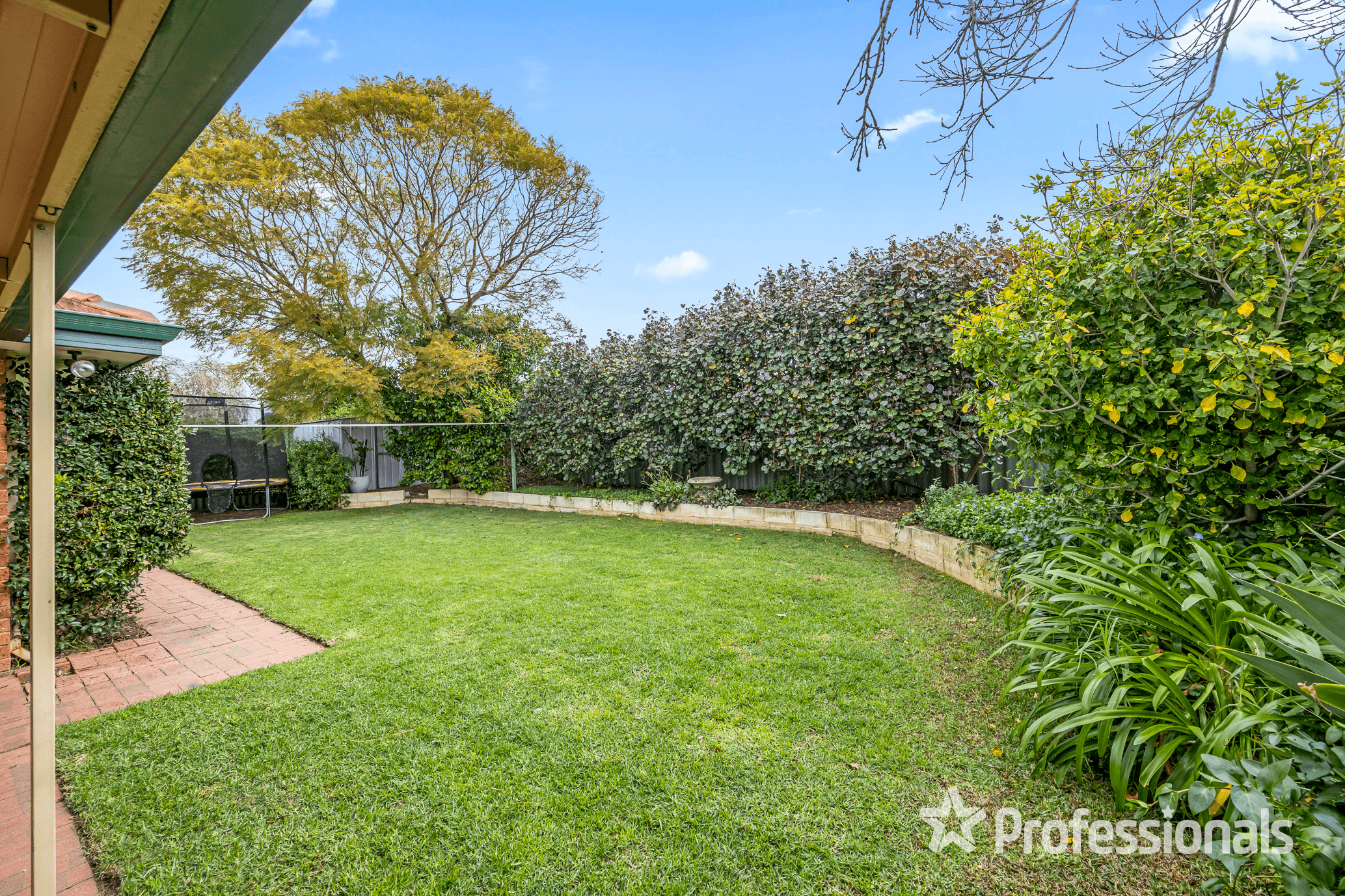 19 Graduate Place, MARANGAROO, WA 6064