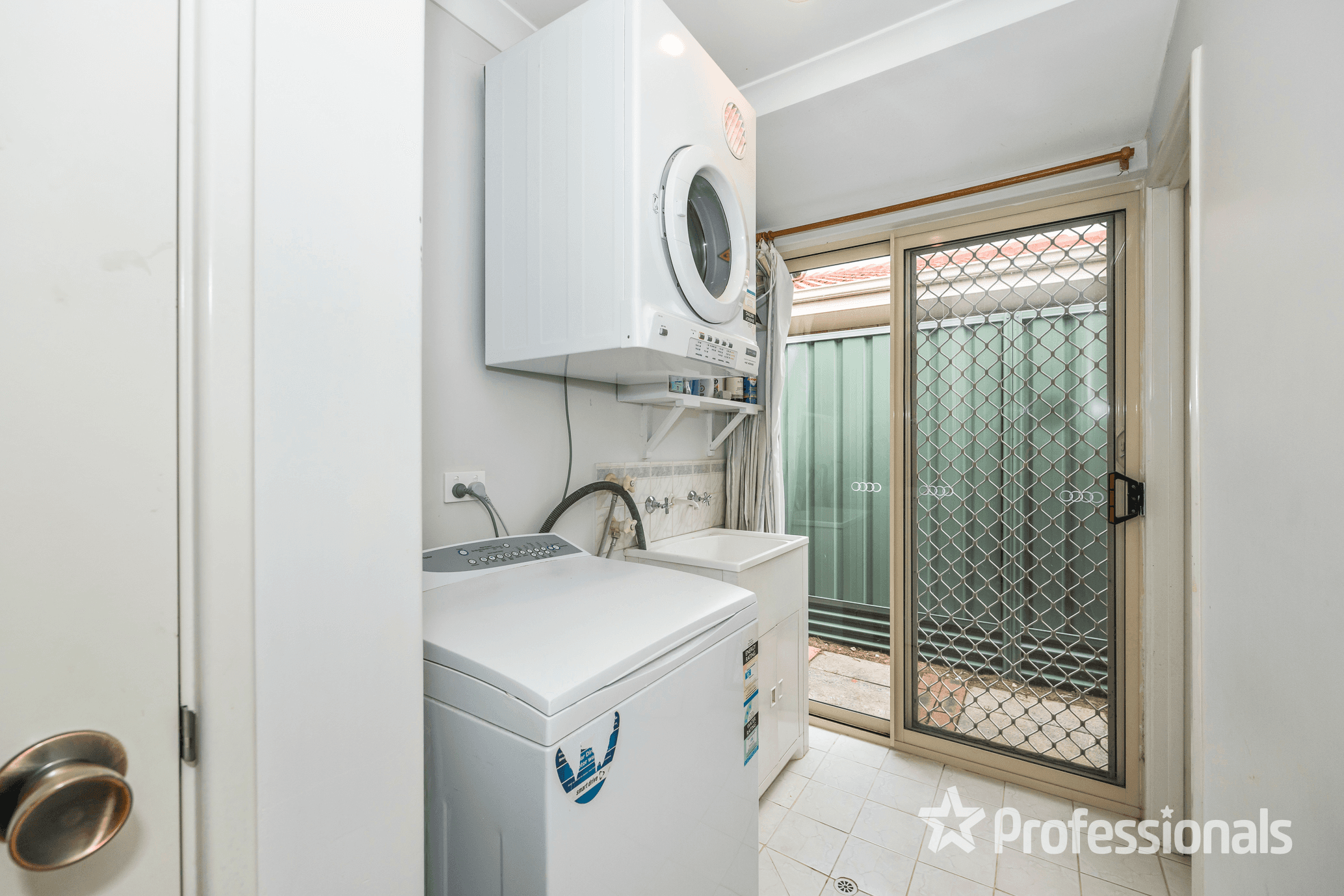 19 Graduate Place, MARANGAROO, WA 6064