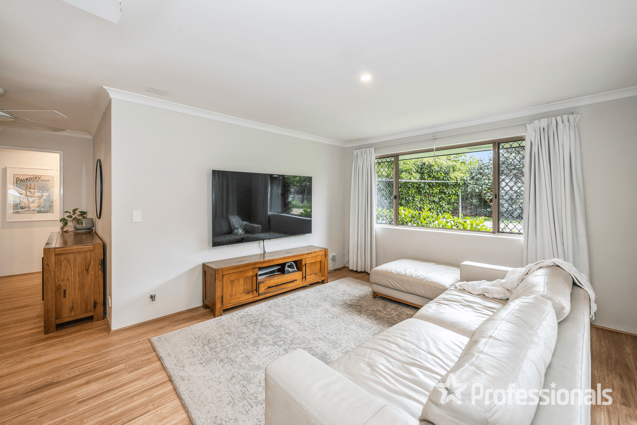 19 Graduate Place, MARANGAROO, WA 6064