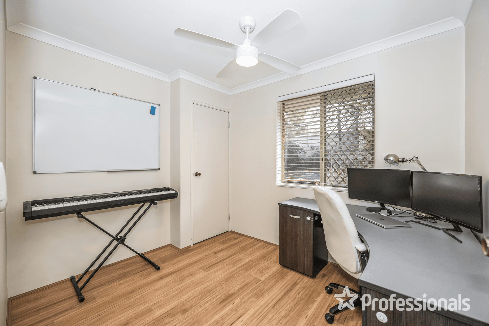 19 Graduate Place, MARANGAROO, WA 6064