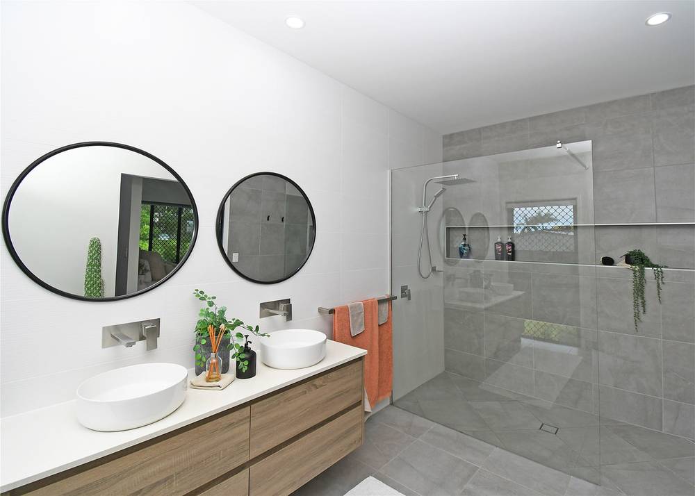 4 Petrel Avenue, RIVER HEADS, QLD 4655