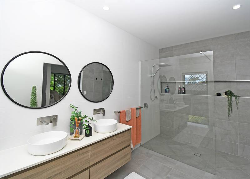 4 Petrel Avenue, RIVER HEADS, QLD 4655