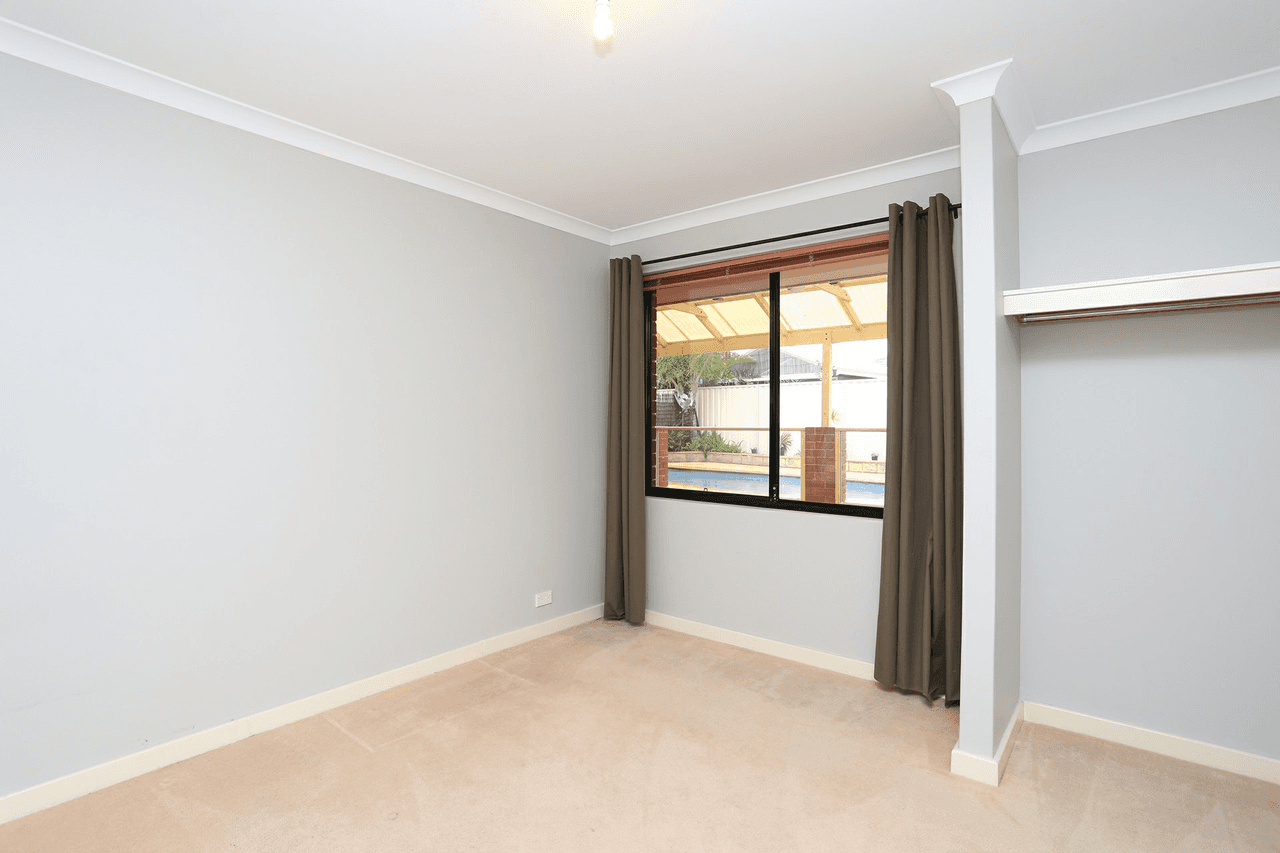 33 Sherlock Rise, CARRAMAR, WA 6031