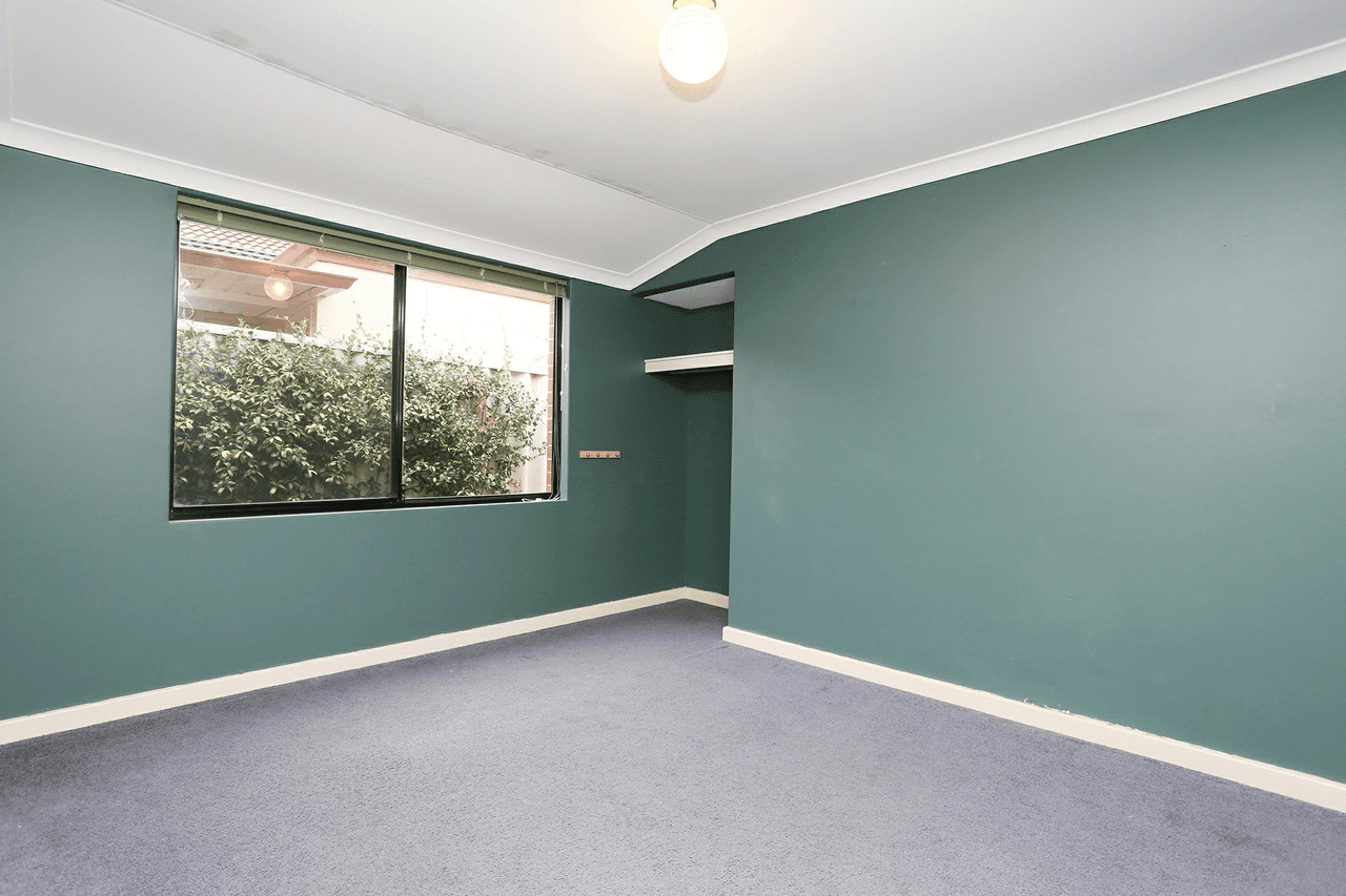 33 Sherlock Rise, CARRAMAR, WA 6031