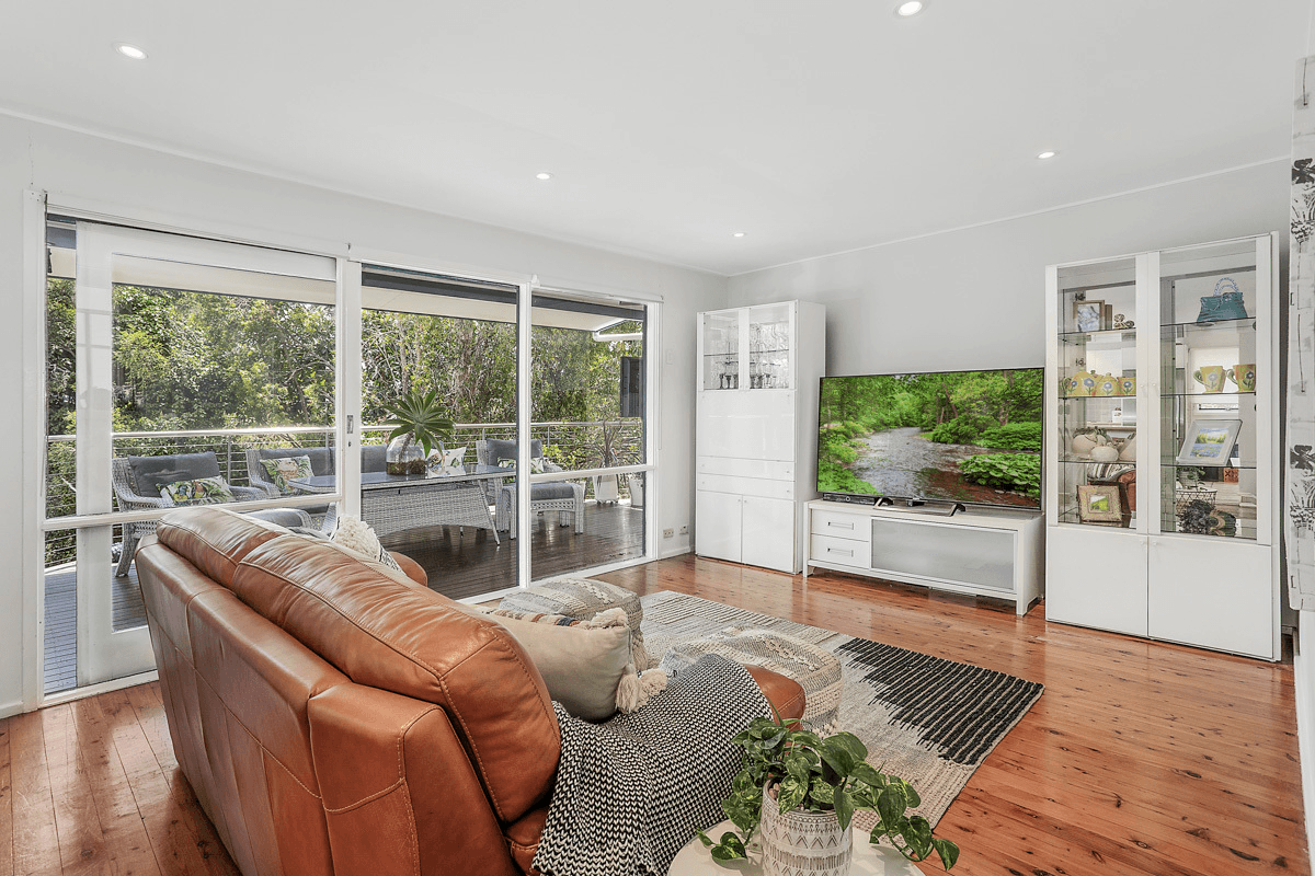 17 Cassandra Crescent, Heathcote, NSW 2233