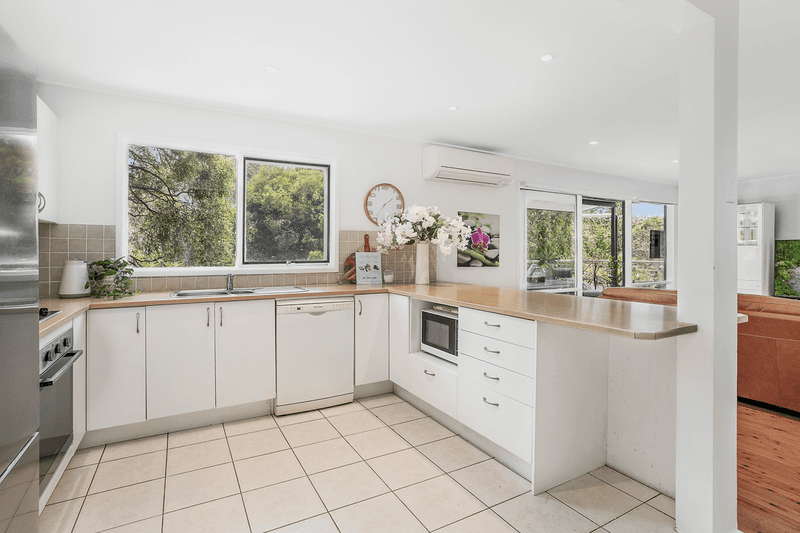 17 Cassandra Crescent, Heathcote, NSW 2233