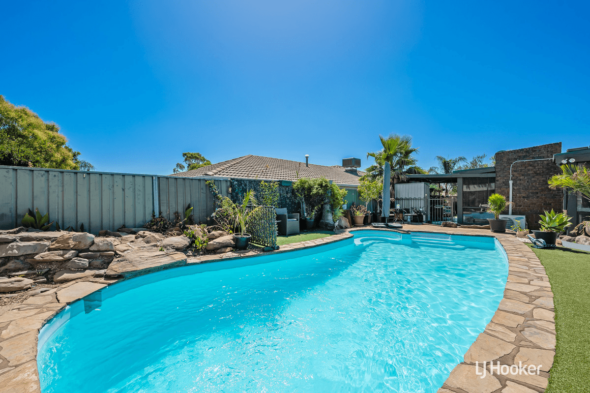 6 Wanbi Court, CRAIGMORE, SA 5114