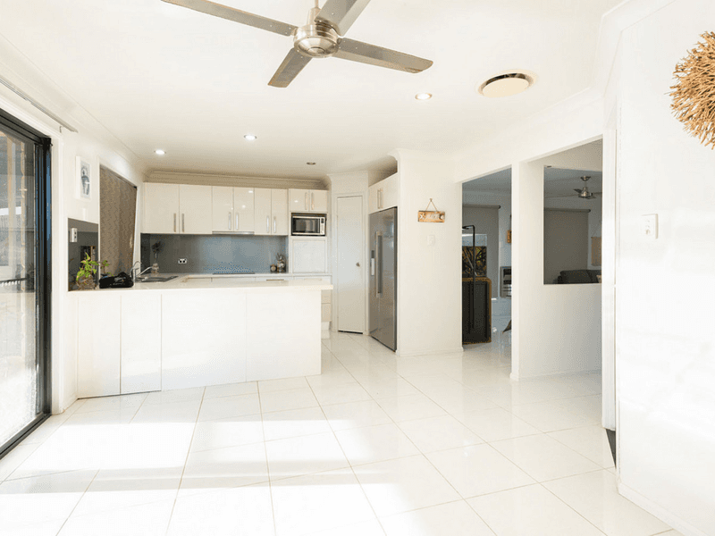 22 Pago Terrace, PACIFIC PINES, QLD 4211